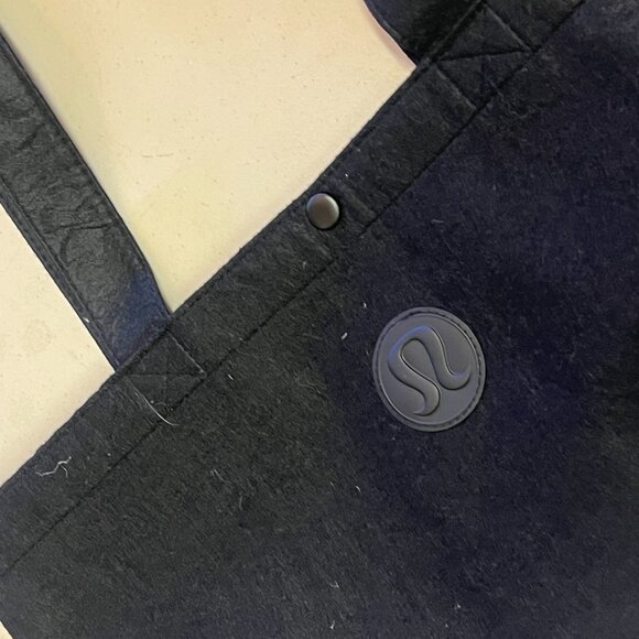 Lululemon Large Reusable Shopping Gym Tote Lunch Bag Limited Edition - Picture 3 of 5